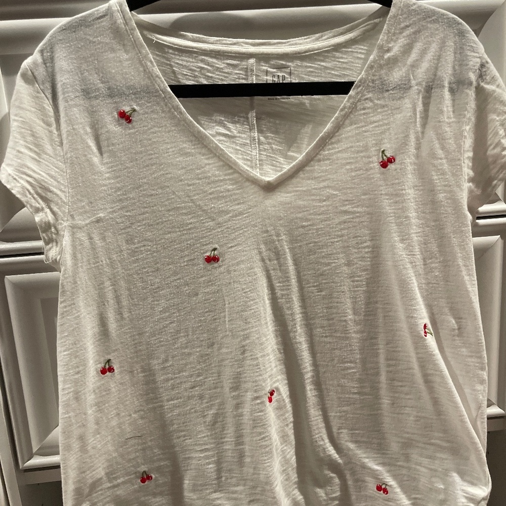 Gap T-shirt